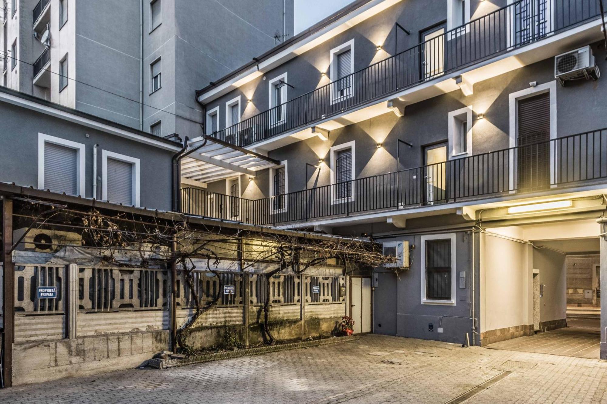 La Perla Rooms Saronno Dış mekan fotoğraf